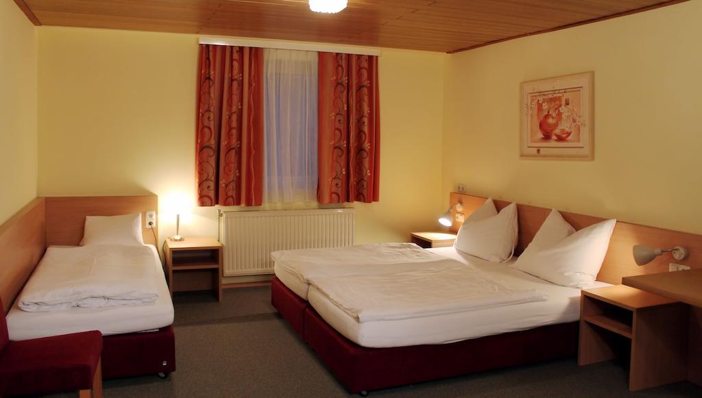 Hotel Denk Bed & Breakfast Vorchdorf Zimmer foto