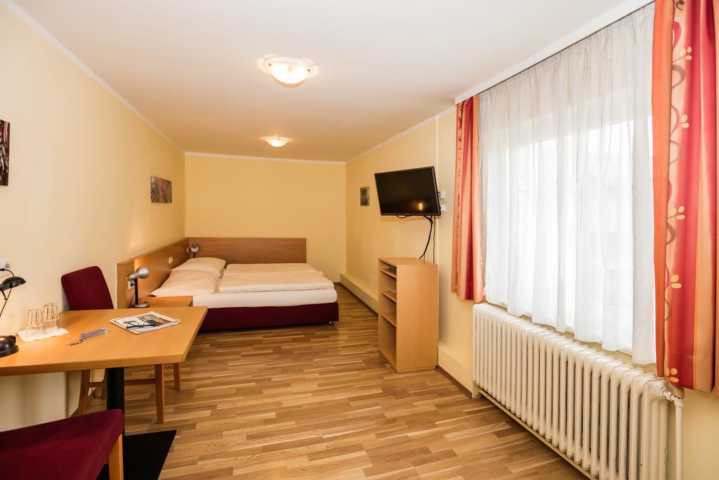 Hotel Denk Bed & Breakfast Vorchdorf Exterior foto